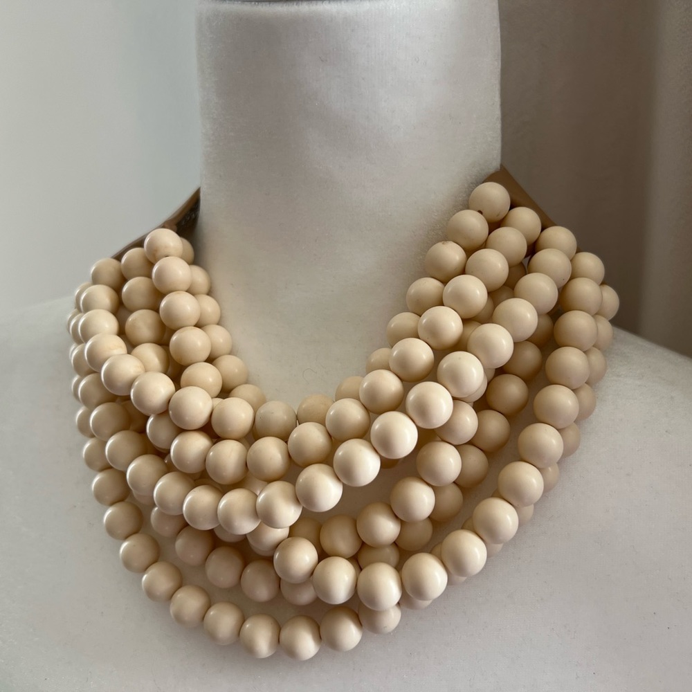Fairchild Baldwin gorgeous statement necklace!